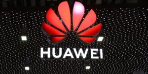 Huawei Hurtles to “Smart Selection” From HI Business Model（直达）