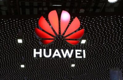 Huawei Hurtles to “Smart Selection” From HI Business Model（直达）