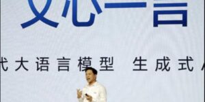 Baidu’s Share Price Tumbles As It Unveils AI-powered Ernie Bot（直达）